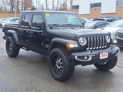 2023 Jeep Gladiator Overland