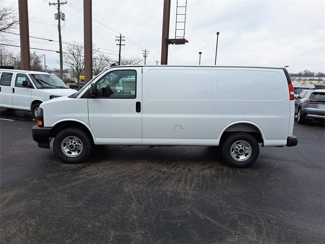 2025 GMC Savana Cargo 2500 Work Van