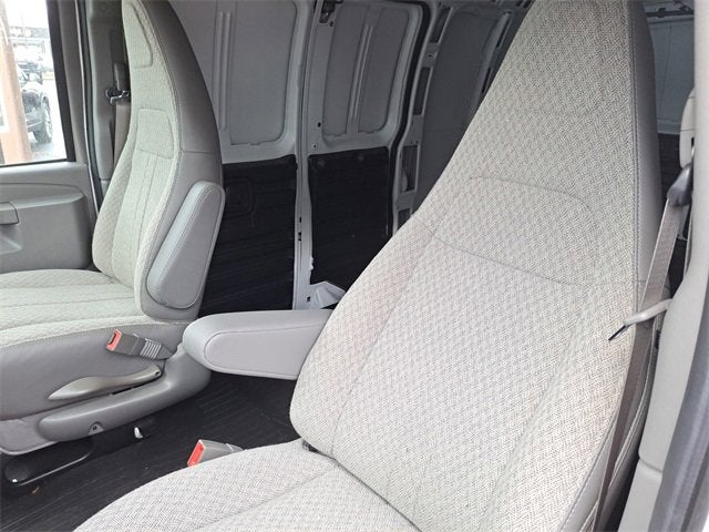 2025 GMC Savana Cargo 2500 Work Van