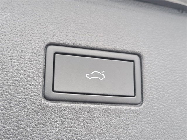 2023 Volkswagen Atlas 3.6L V6 SEL R-Line Black