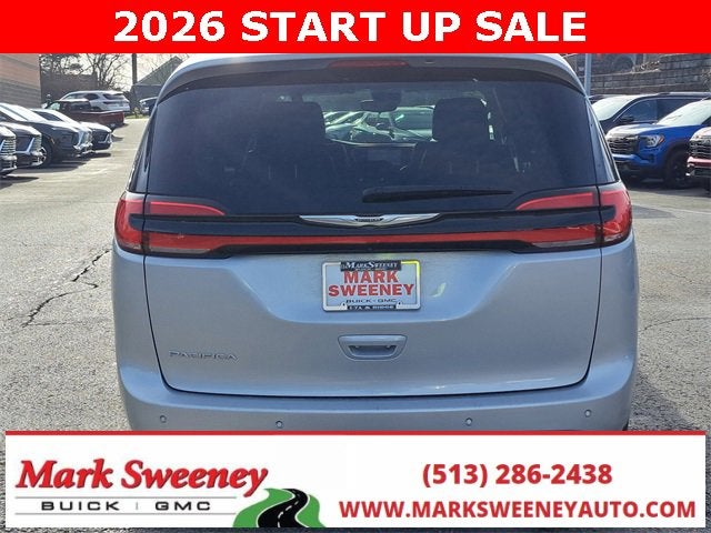 2024 Chrysler Pacifica Touring L